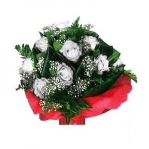 Μπουκέτο με Λευκά Τριαντάφυλλα